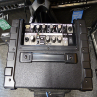 <p>20 watt guitar amplifier with built-in effects.</p><p>Great condition.</p>