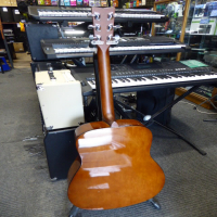 Entry-level acoustic guitar by Yamaha.&nbsp; Good condition.