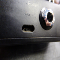 <p>High quality noise gate pedal for guitar/bass.</p><p>Condition: The threshold input range switch knob on the side has broken off and requires a small screwdriver or something similar to operate it, otherwise it's in great condition and everything works fine.</p>