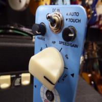 Decent budget-friendly auto wah pedal in good condition.