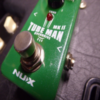 Affordable overdrive pedal in excellent condition.