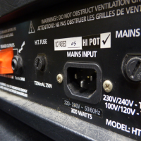 20 watt valve guitar amplifier with matching cabinet.&nbsp; Excellent condition.&nbsp; Fully serviced.